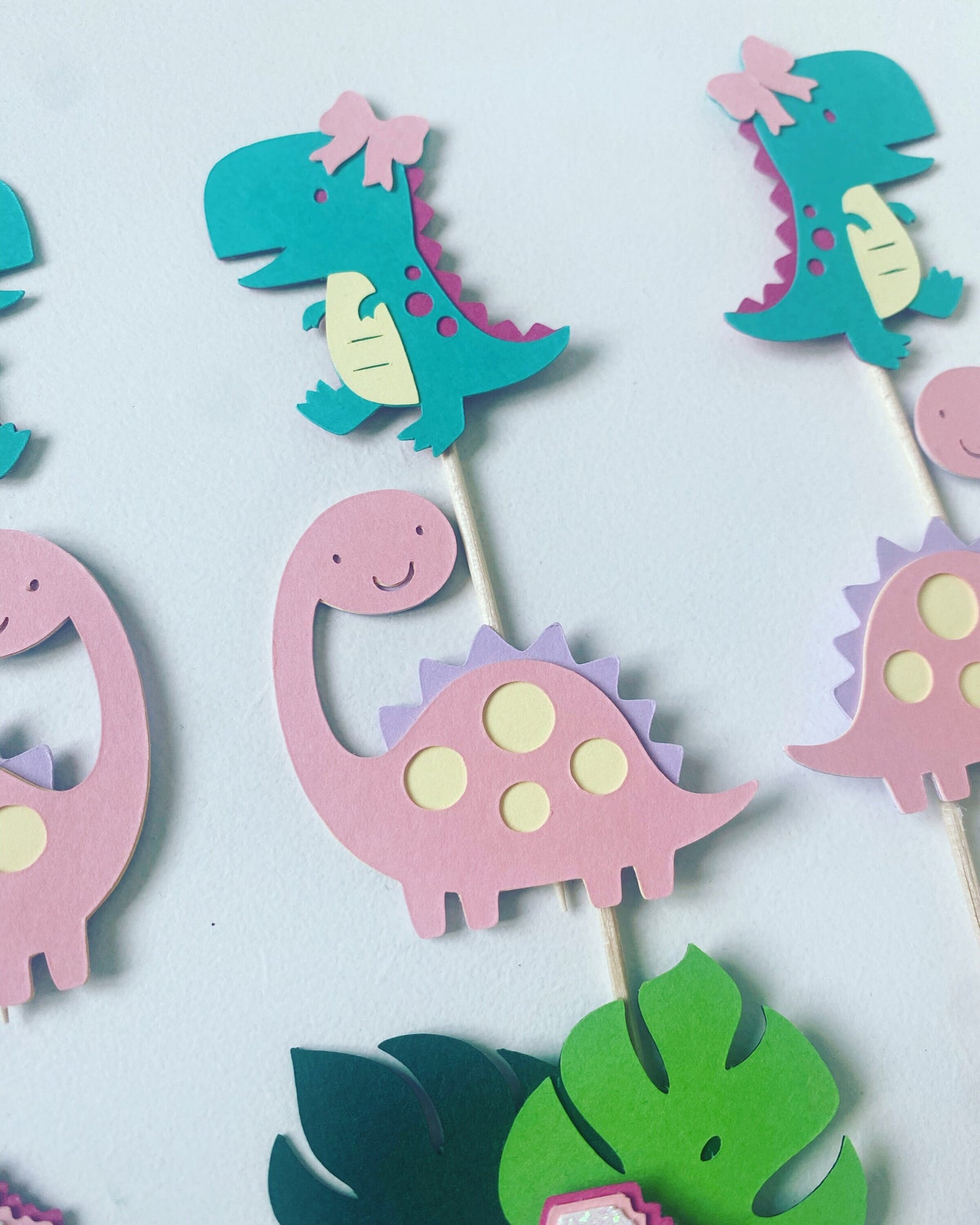 Dinosaur cupcake toppers