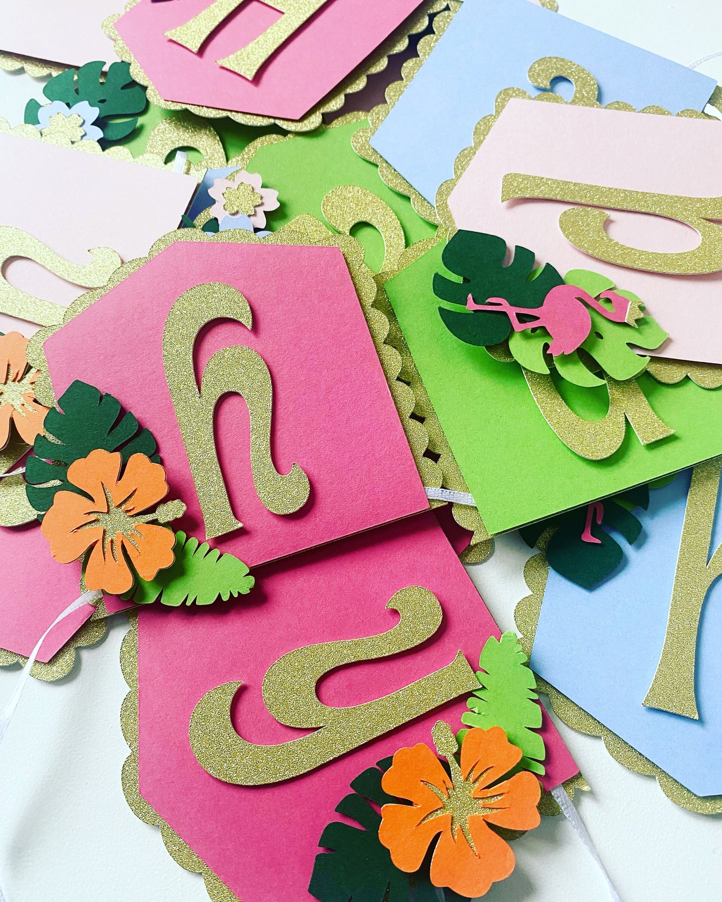 Tropical cake topper